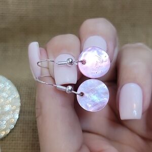 NATURAL SHELL DAINTY DROP EARRINGS, PINK